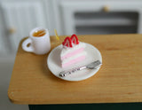 1:12 Dollhouse Supplies miniature a piece of cake (Glued together) Plate - 2.5cm(L) - E032