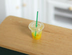 Soda à l'orange miniature à l'échelle 1:12 avec glaçons et paille, 3 cm de hauteur, fournitures pour maison de poupée DIY