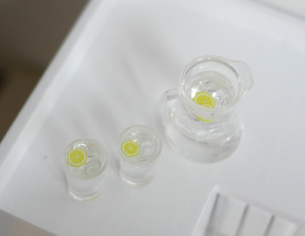 1:12 Scale Miniature Lemon Water Dispenser with Ice and 2 Glasses, Set of 3, 1-1/8 inch tall, DIY Dollhouse Supply