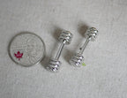 Miniatura a escala 1:12 de mancuernas de metal, set de 2, 1-1/16 inch de largo, suministros DIY para casa de muñecas (plateado)