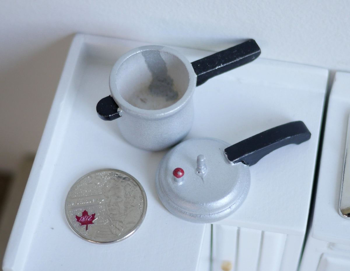 1:12 Scale Miniature Pressure Cooker with Lid, 1-5/16 inch tall, DIY Dollhouse Supply (silver)