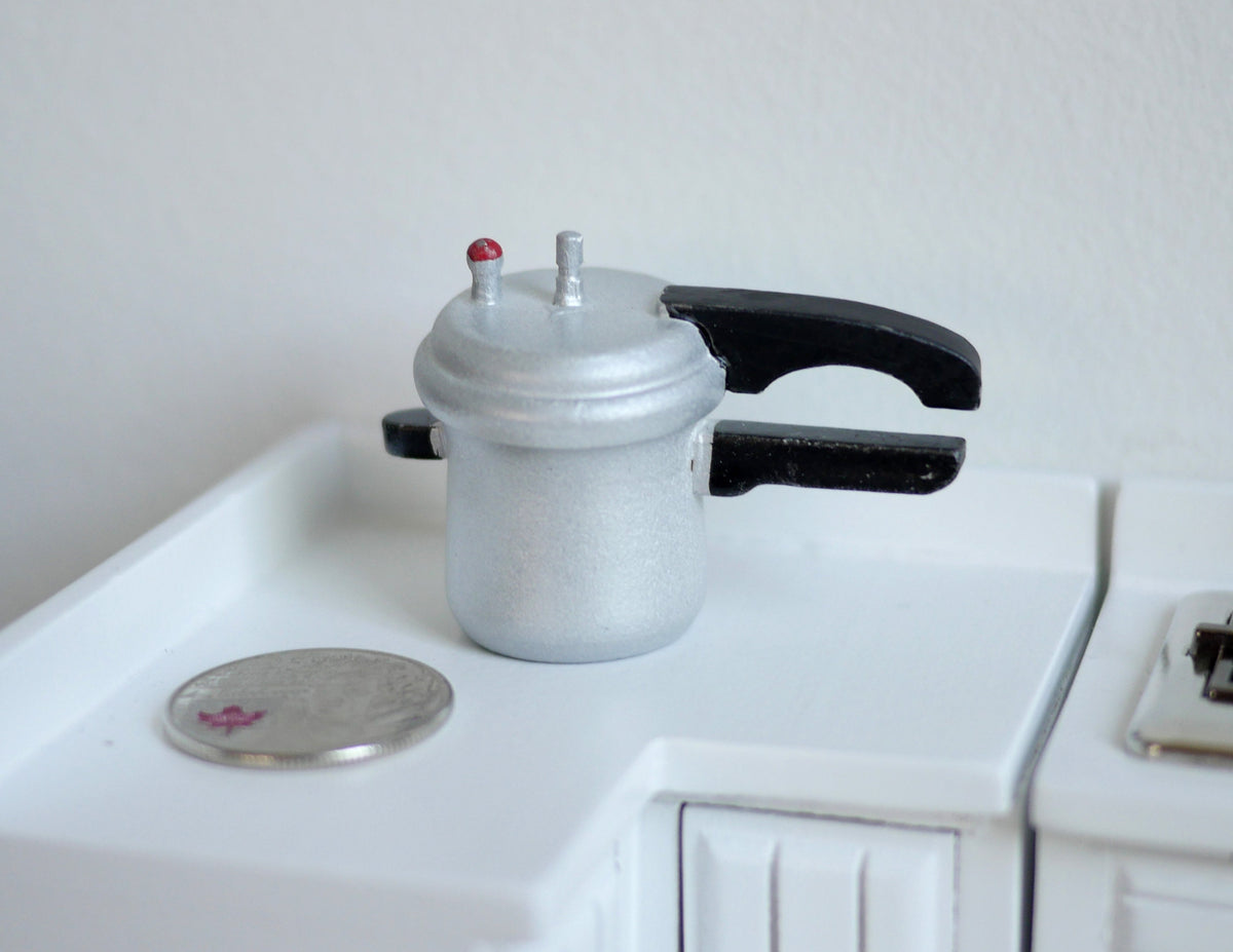 1:12 Scale Miniature Pressure Cooker with Lid, 1-5/16 inch tall, DIY Dollhouse Supply (silver)