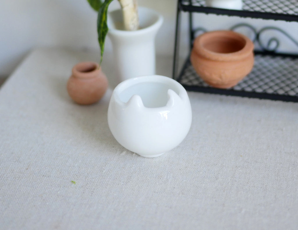 1:12 Scale Miniature Ceramic Globe Vase with Narrow Neck, 1-3/8 inch tall, DIY Dollhouse Supply (white)