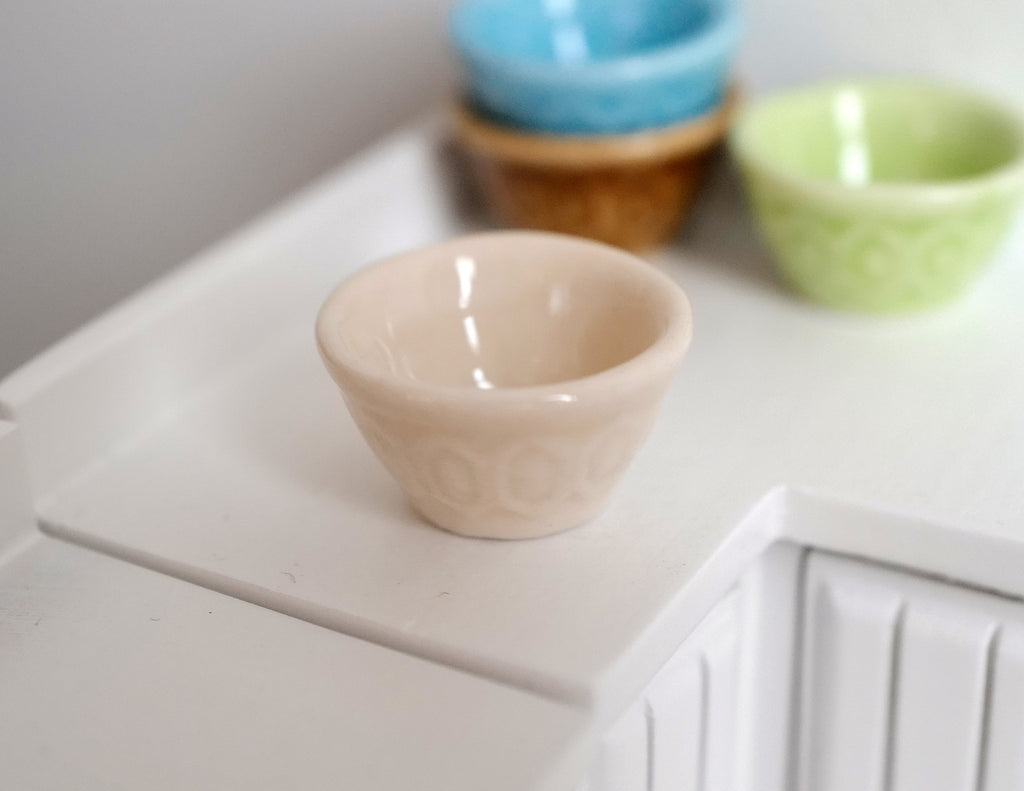 Dollhouse Supplies Miniature ceramic Bowl, EACH  2.8cm(W) x 1.5cm(H) - A032