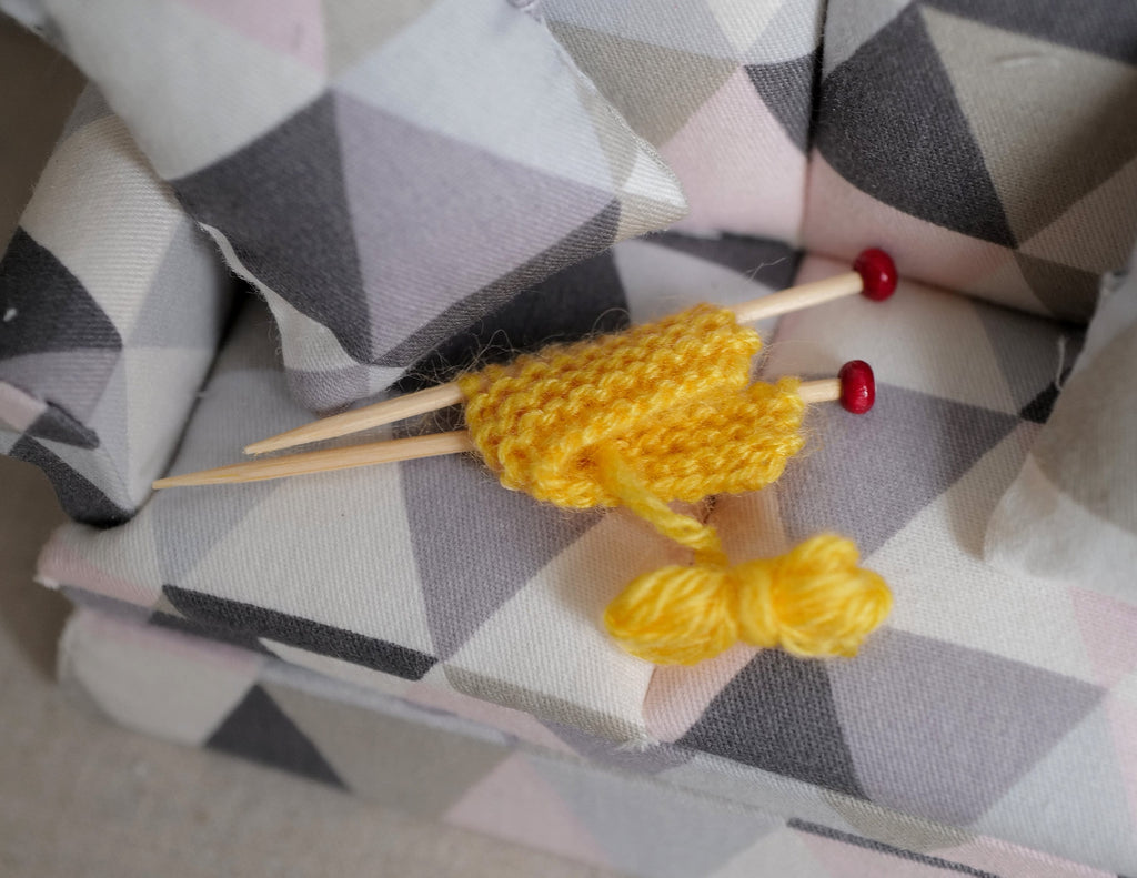 1:12 Scale Miniature Wood Knitting Needles with Yarn and Knitted Piece, 2-3/8 inch long, DIY Dollhouse Supply (yellow)