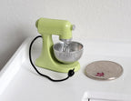 Batteur sur socle miniature à l'échelle 1:12, 3,2 cm de haut, accessoire pour maison de poupée DIY (vert)