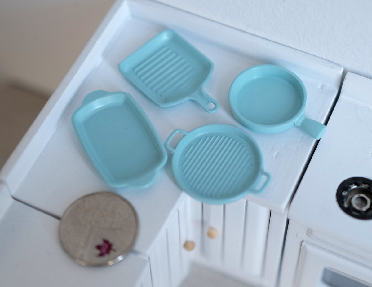 1:12 Dollhouse Miniature Metal Cooking Pan Cookware and Bakeware set 4-piece Round Baker, Square Skillet Grill (blue) - E060
