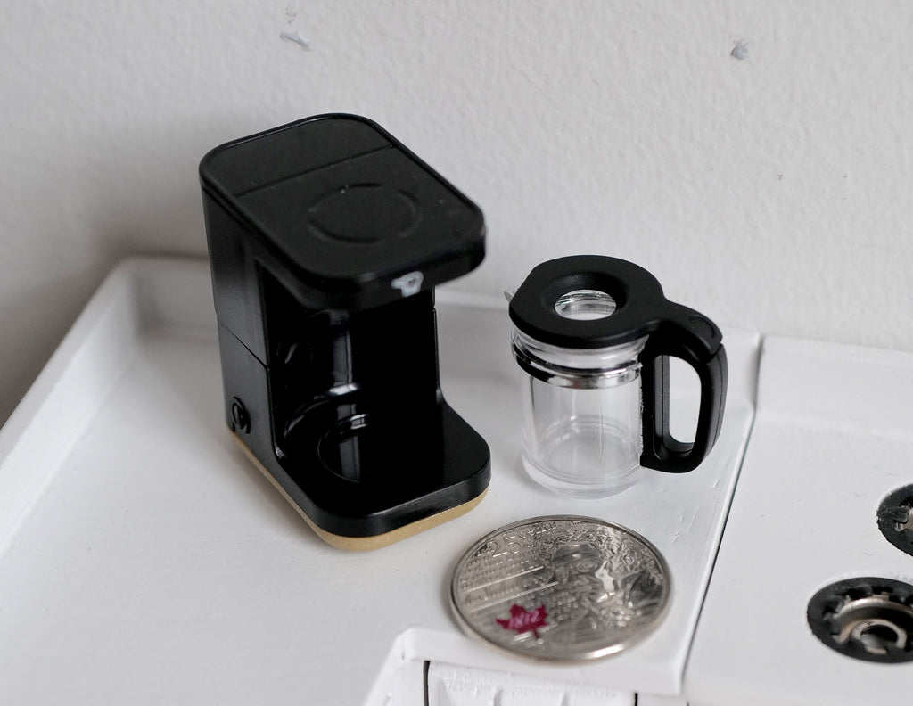 1:12 Scale Miniature Drip Coffee Maker with Glass Carafe, 1-7/16 inch tall, DIY Dollhouse Supply (black)