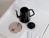 1:12 Dollhouse Supplies miniature metal gooseneck stove top kettle water boiler with lid and handle E049