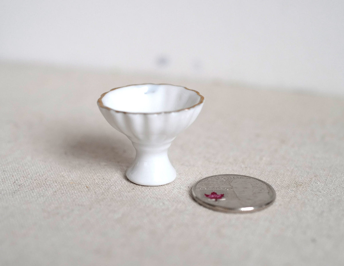 1:12 Dollhouse Supplies serving stand dolls house serving platter stand 1 12 scale miniature - A034