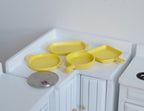 Ensemble de batterie de cuisine et ustensiles de pâtisserie miniatures à l'échelle 1:12, 4 pièces, 4 cm de long, fournitures pour maison de poupée (jaune)