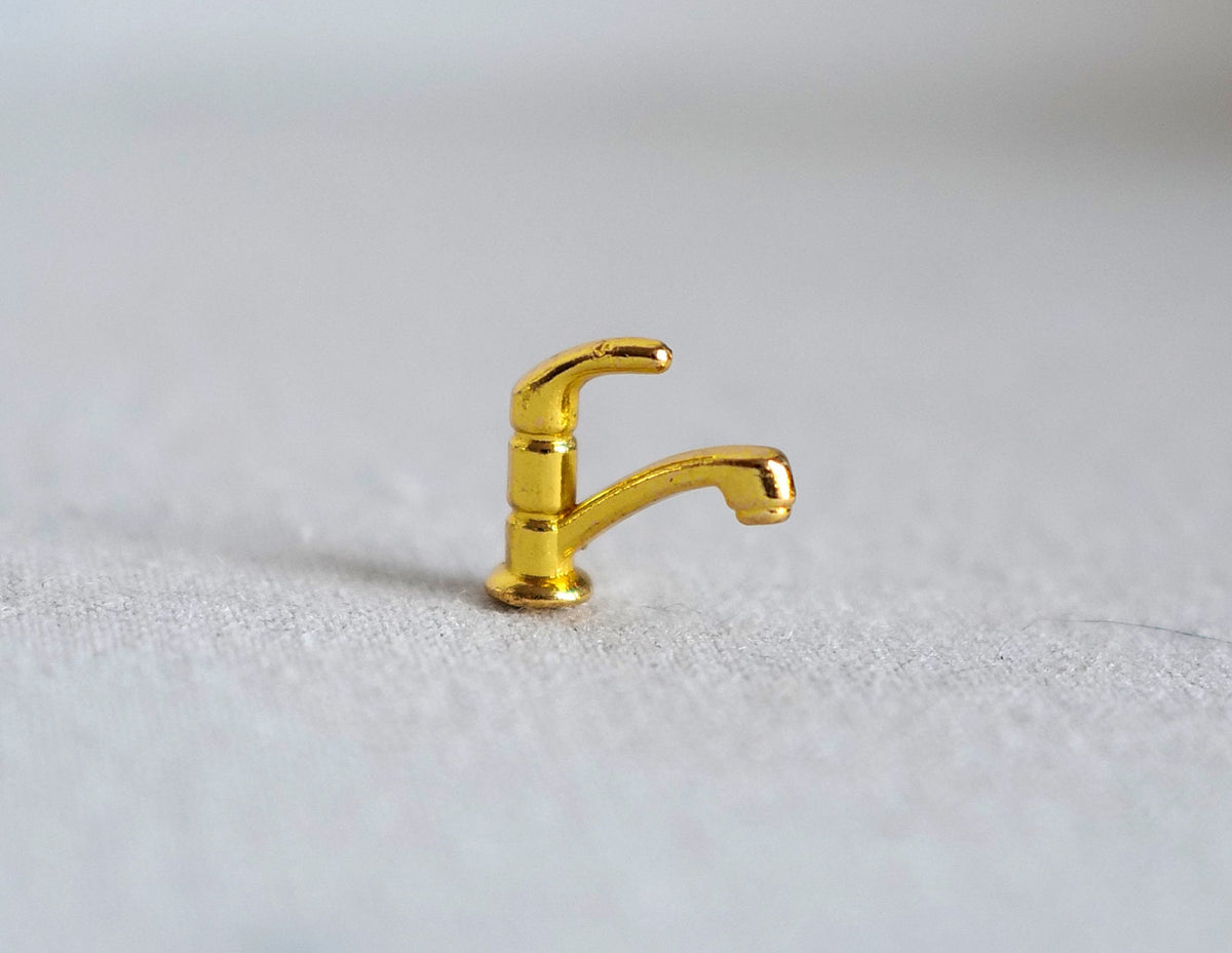 1:12 Scale Miniature Single Lever Faucet, Gooseneck Spout, 9/16 inch tall, DIY Dollhouse Supply (gold) (A)