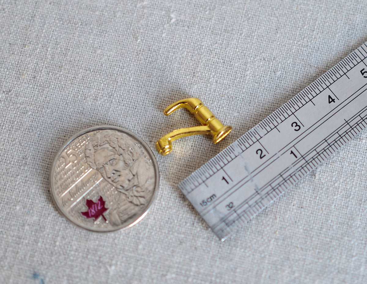 1:12 Scale Miniature Single Lever Faucet, Gooseneck Spout, 9/16 inch tall, DIY Dollhouse Supply (gold) (A)