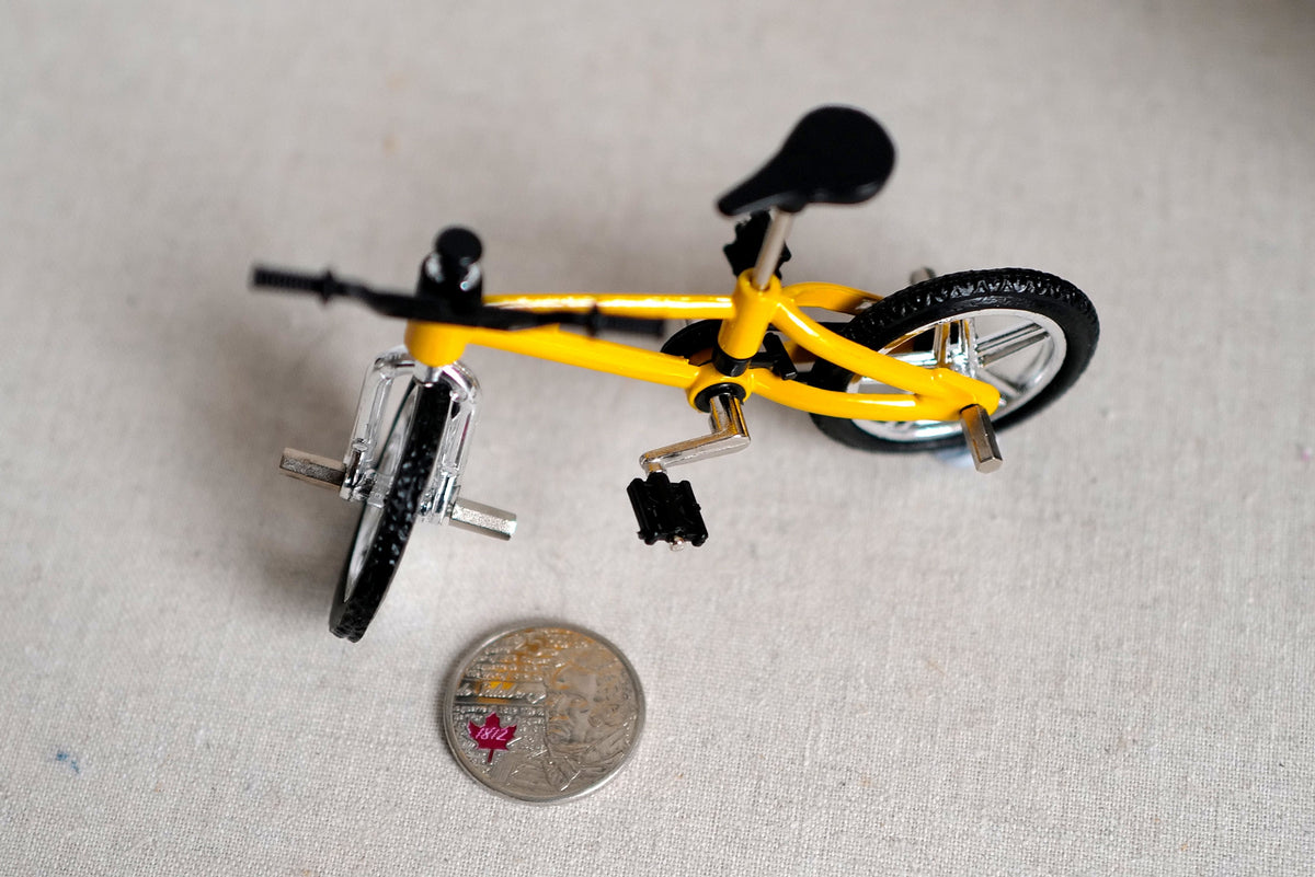 1:12 Scale Miniature Kid Size Freestyle Bike, Front and Rear Pegs, 3-15/16 inch long, DIY Dollhouse Supply (yellow)