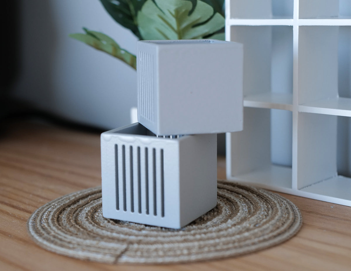 1:12 Scale Miniature Wood Storage Crates, Set of 2, Slatted Sides, 1-7/16 inch tall, DIY Dollhouse Supply (gray)