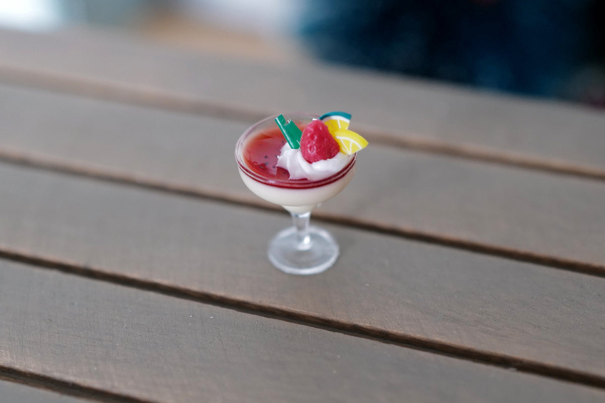 1:12 Scale Miniature Christmas Cocktail with Berries, 11/16 inch tall, DIY Dollhouse Supply