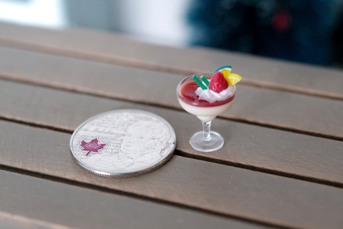 1:12 Scale Miniature Christmas Cocktail with Berries, 11/16 inch tall, DIY Dollhouse Supply