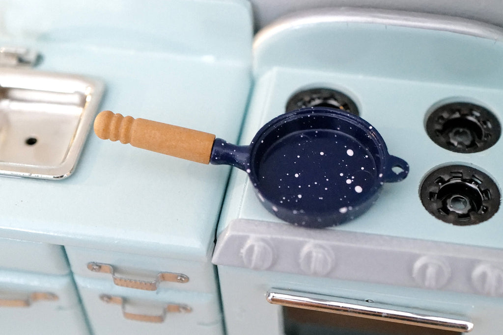 1:12 Scale Miniature Metal Frying Pan, Speckled Enamel Look, Wood Handle, 2-5/16 inch long, DIY Dollhouse Supply (navy blue)