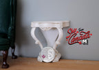 Miniatura in scala 1:12 di tavolino da ingresso shabby chic con gambe a volute, alto 2-3/8 inch, accessori fai da te per casa delle bambole (bianco)
