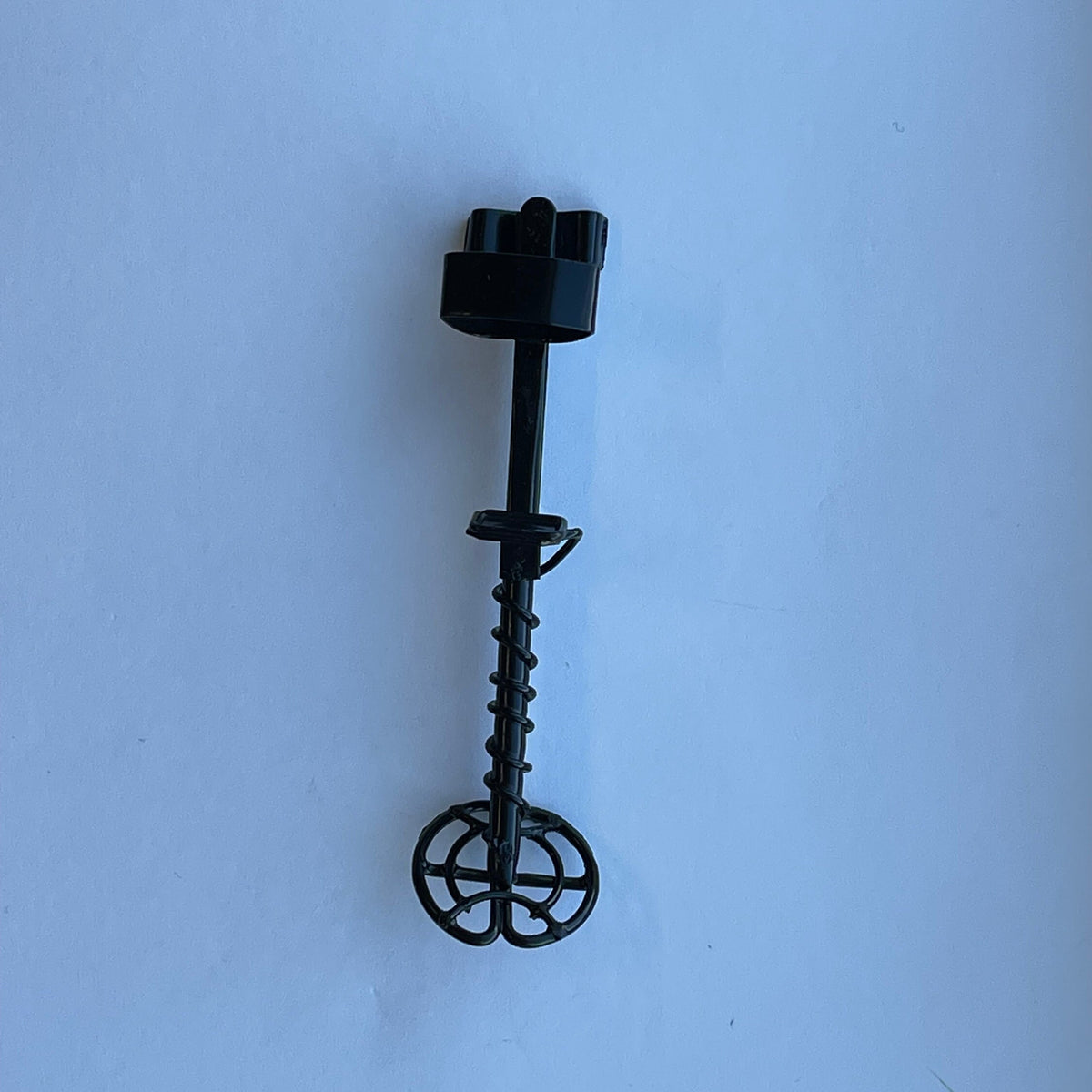 1:12 Scale Miniature Metal Detector with Arm Cuff, 3-1/4 inch tall, DIY Dollhouse Supply (black)