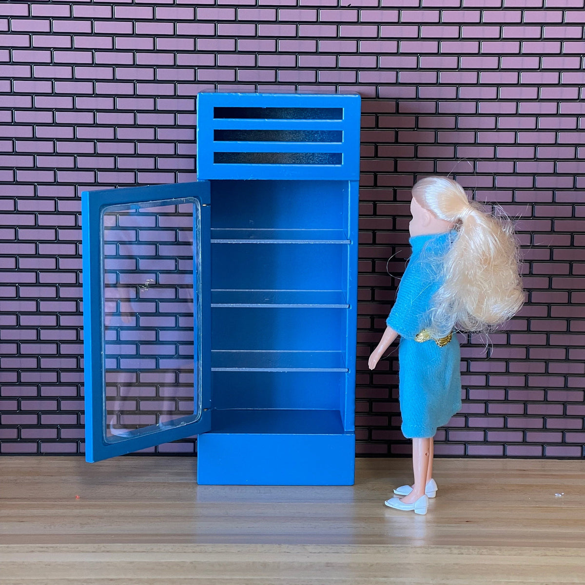 1:12 Scale Miniature Column Beverage Cooler with Glass Door, 4 Shelves, 6-15/16 inch tall, DIY Dollhouse Supply (blue)