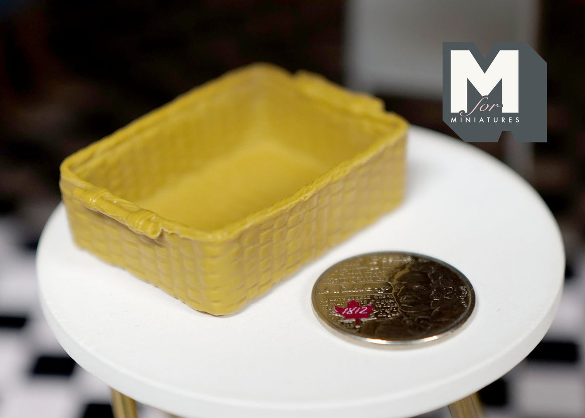 1:12 scale Dollhouse Supplies Miniature basket D061