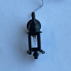 Applique murale miniature de type lanterne à l'échelle 1:12 avec panneaux en verre transparent, 12 volts, 4 cm de hauteur, accessoire pour maison de poupée à monter soi-même (noir)