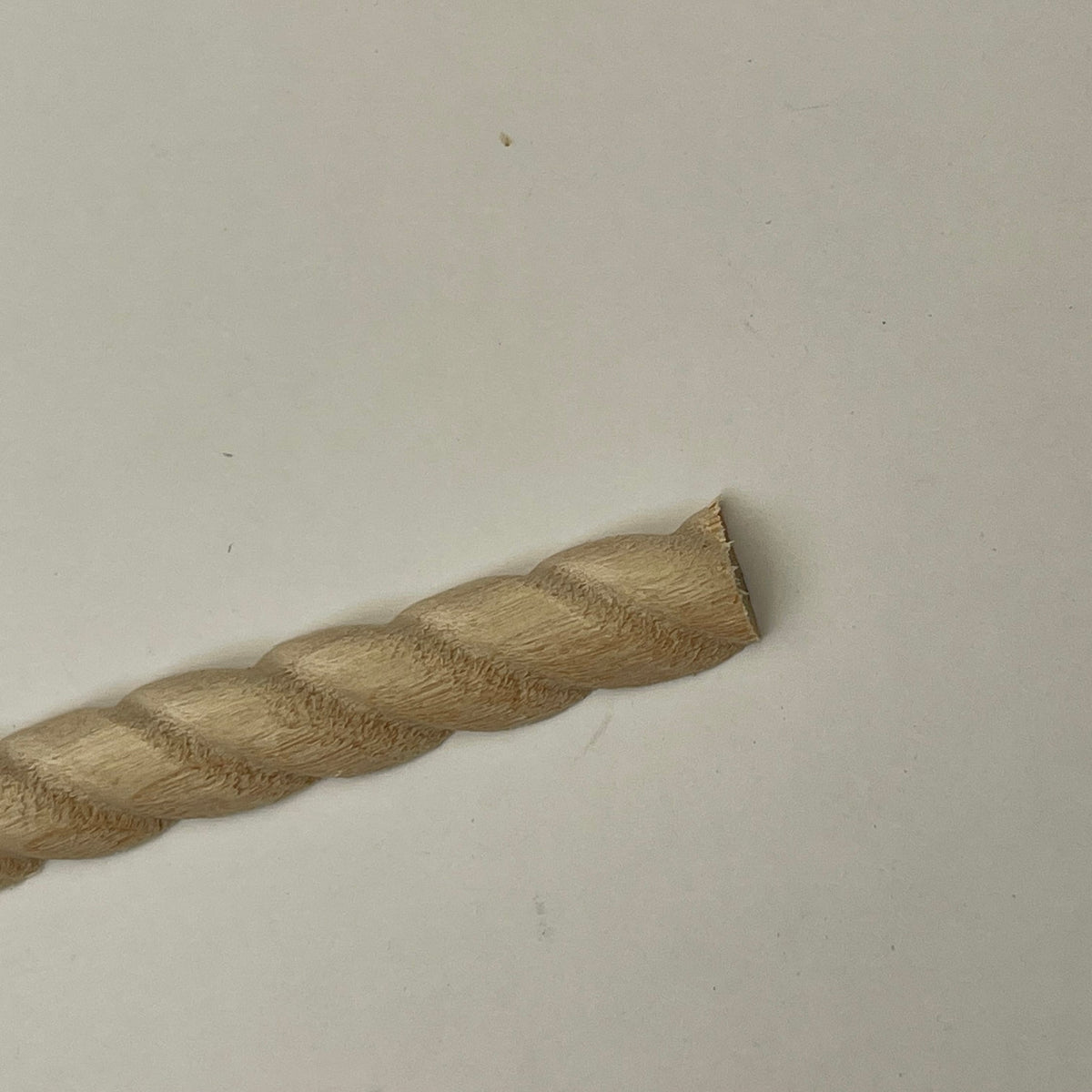 Miniature Twisted Rope Wood Baseboard Molding for Dollhouse Walls, 18 inch long