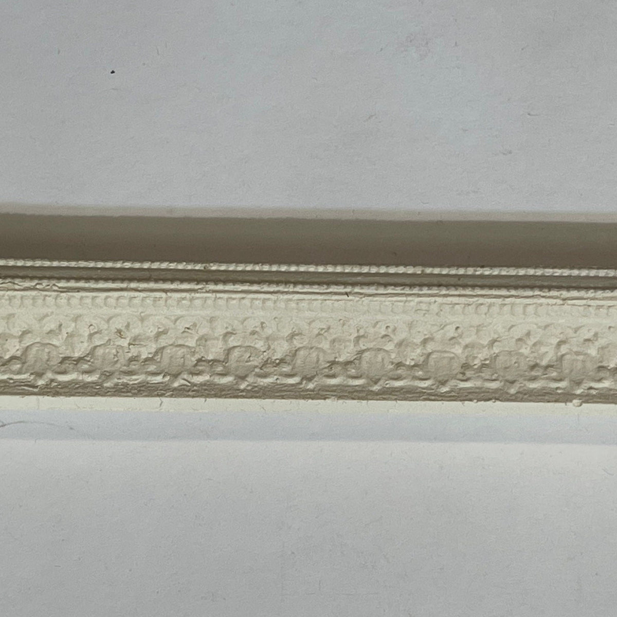 1:12 Scale Miniature Ornate Plaster Cornice Molding for Dollhouse Ceilings, 16-1/2 inch long