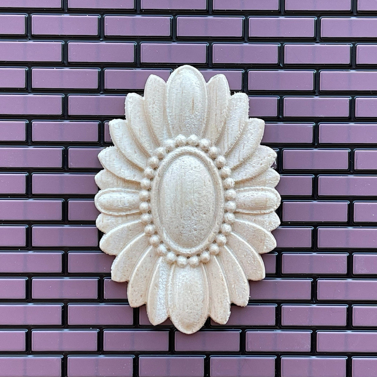 1:12 Scale Miniature Unfinished Dollhouse Oval Floral Ceiling Rose with Beaded Center, 2-3/4 inch long (Small)