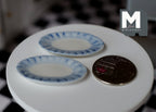 Assiettes ovales miniatures à l'échelle 1:12 avec bordure à motifs bleus, lot de 2, 3,7 cm de long, fournitures pour maison de poupée à faire soi-même