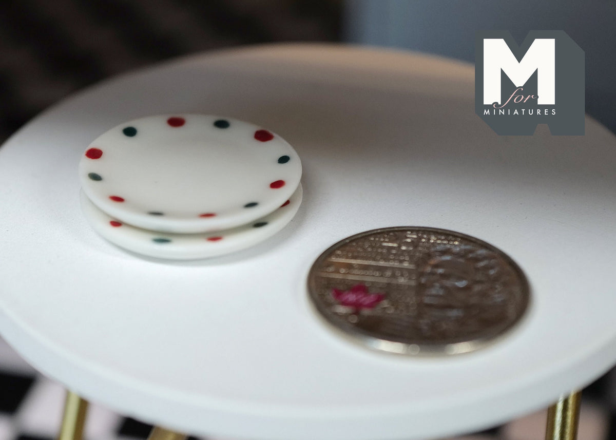 1:12 Dollhouse Supplies Miniature Plate set of 2 - A075