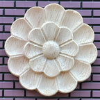 Rosace de plafond miniature pour maison de poupée à l'échelle 1:12, double épaisseur, motif floral, non peinte, diamètre 3-1/16 pouces (moyen)
