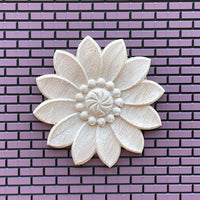 Miniature Leaf Ceiling Rose , Ceiling Medallions , Dollhouse Floral Ceiling Rose , Miniature Wall Flower Leaf (large) - J051