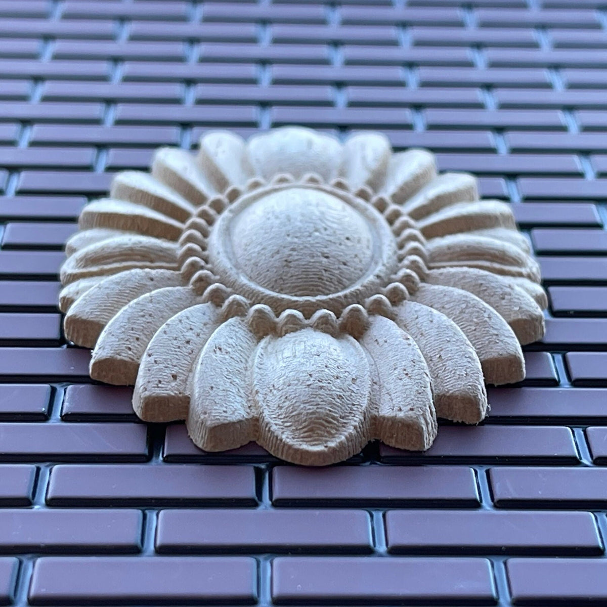 1:12 Scale Miniature Unfinished Dollhouse Oval Floral Ceiling Rose with Beaded Center, 2-3/4 inch long (Small)