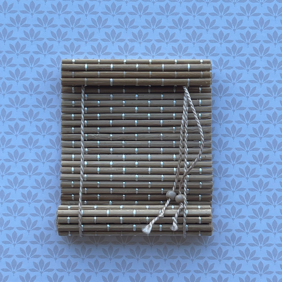 1:12 Dollhouse Miniature Bamboo Roll Up Shade For Windows - B014