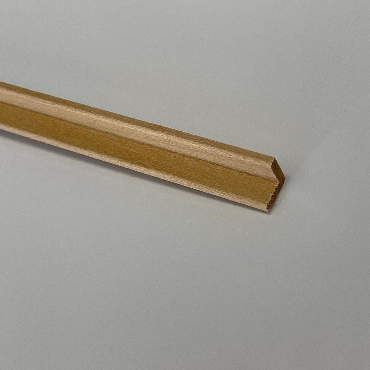 Miniature Wood Cove Cornice Molding for Dollhouse Ceilings, 11-1/2 inch long