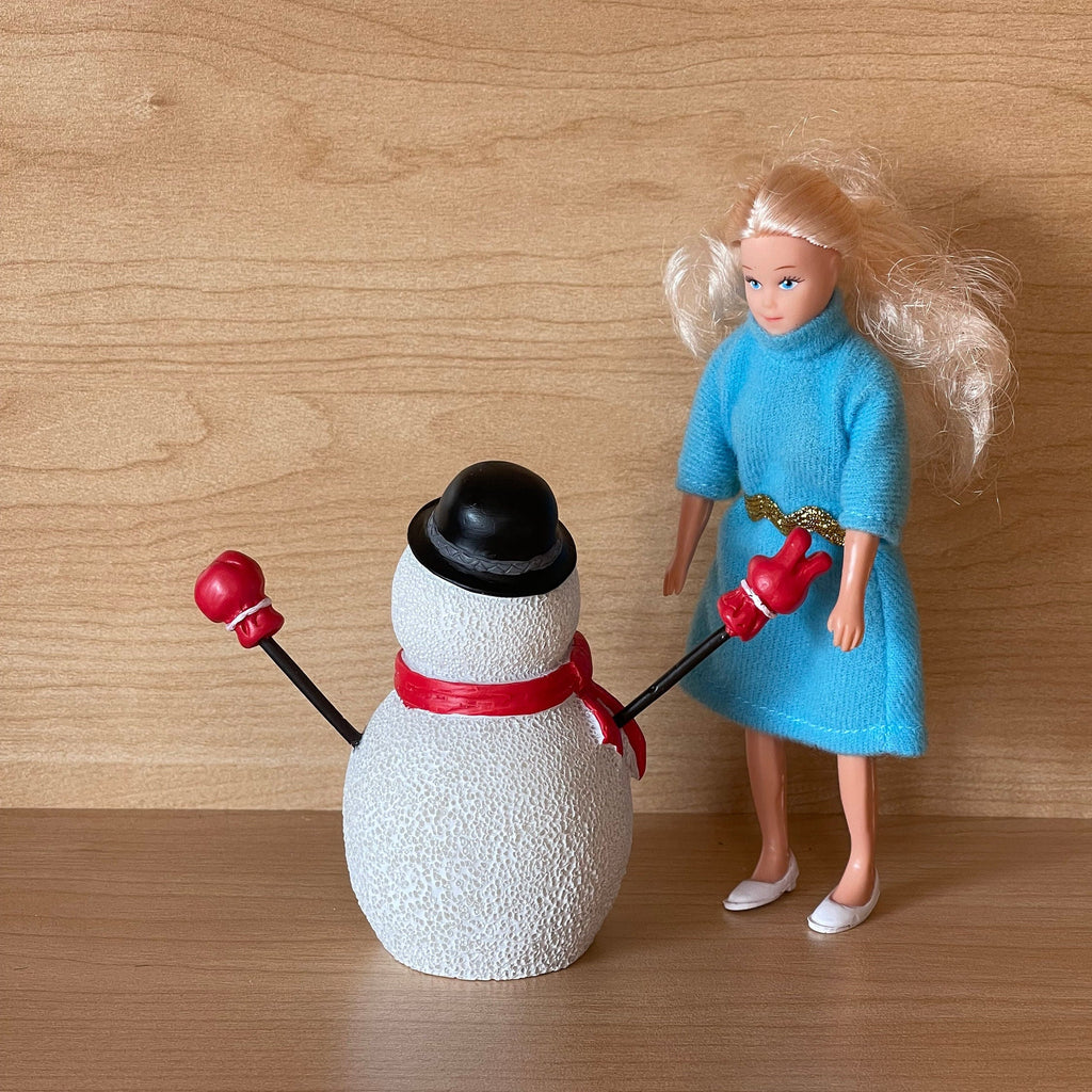 1:12 Scale Miniature Snowman with Top Hat, Red Scarf and Gloves, 3-9/16 inch tall, DIY Dollhouse Supply (cast resin)