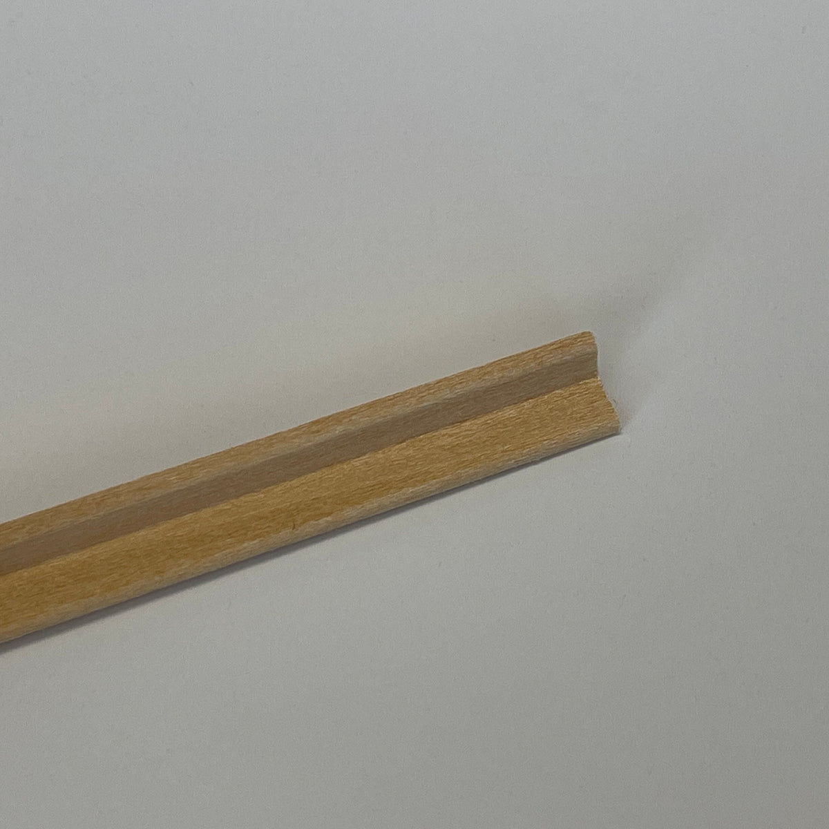 Miniature Wood Cove Cornice Molding for Dollhouse Ceilings, 18 inch long