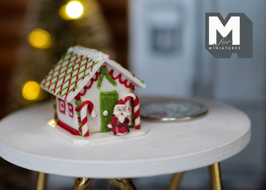 1:12 scale Dollhouse Miniature Christmas Gingerbread House Gingerbread Santa Clause J027