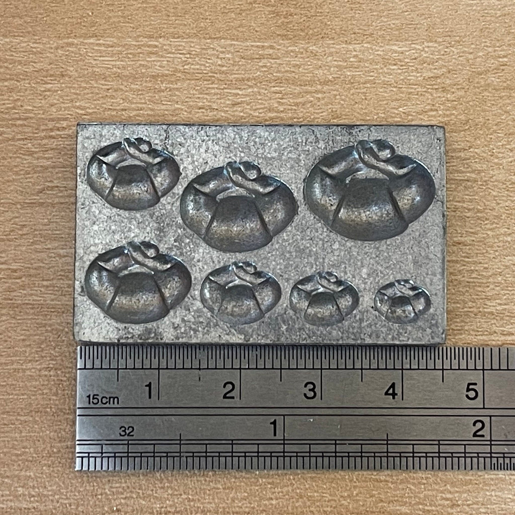 1:12 Scale Miniature Metal Croissant Mold, 7 Sizes, 1-3/4 inch long, DIY Dollhouse Supply