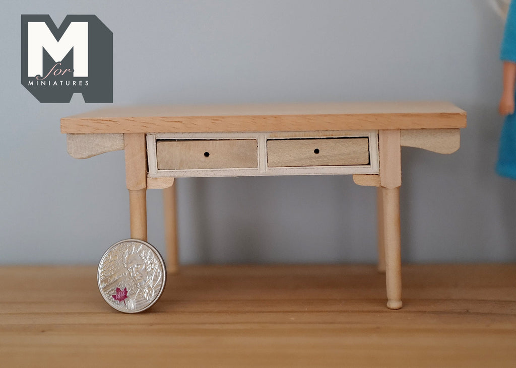 Table miniature en bois brut à l'échelle 1:12 avec 2 tiroirs, 6,2 cm de hauteur, fourniture pour maison de poupée à faire soi-même