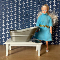 1:12 Miniature Metal Small Bathtub , Dollhouse Bathtub - F023