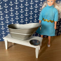 1:12 Miniature Metal Small Bathtub , Dollhouse Bathtub - F023