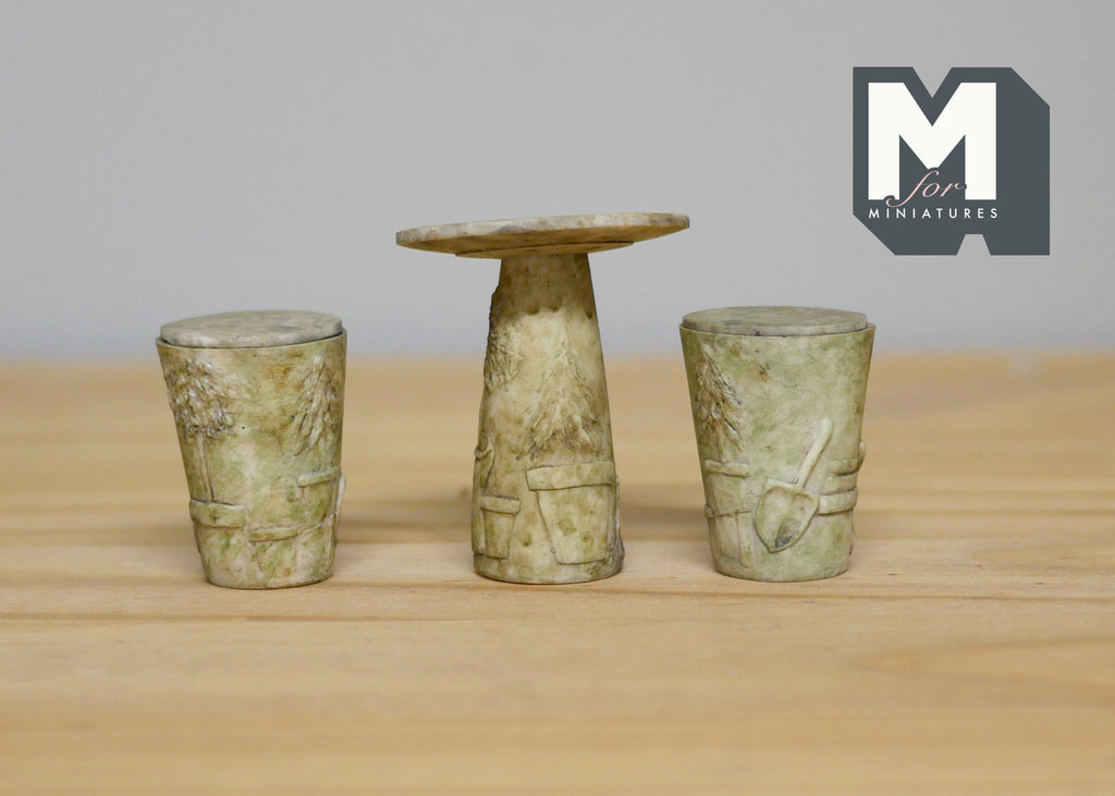 Table et tabourets de jardin miniatures aspect pierre, échelle 1:12, lot de 3, hauteur 4,9 cm (1-15/16 pouces), accessoire pour maison de poupée (gris)