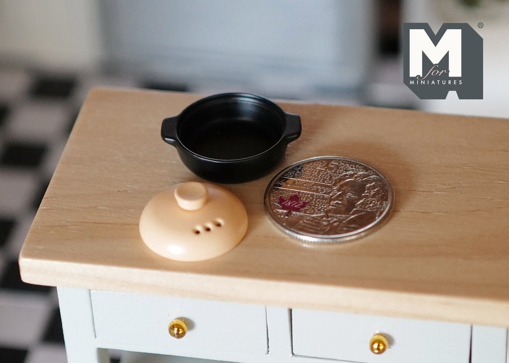 1:12 Scale Miniature Metal Cooking Pot with Lid, Side Handles, 1 inch dia., DIY Dollhouse Supply (black and beige)