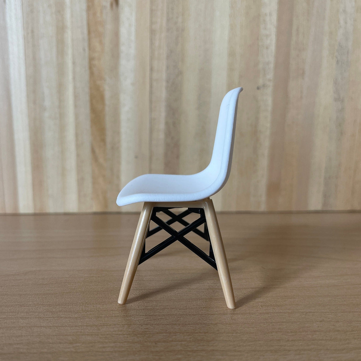 Miniature Chair 1:12 Scale Dollhouse Supplies Modern Dining Chair Lounge Chair Patio Chair 2-11/16 inch tall  (white) - H042