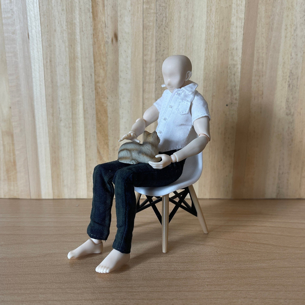 Miniature Chair 1:12 Scale Dollhouse Supplies Modern Dining Chair Lounge Chair Patio Chair 2-11/16 inch tall  (white) - H042