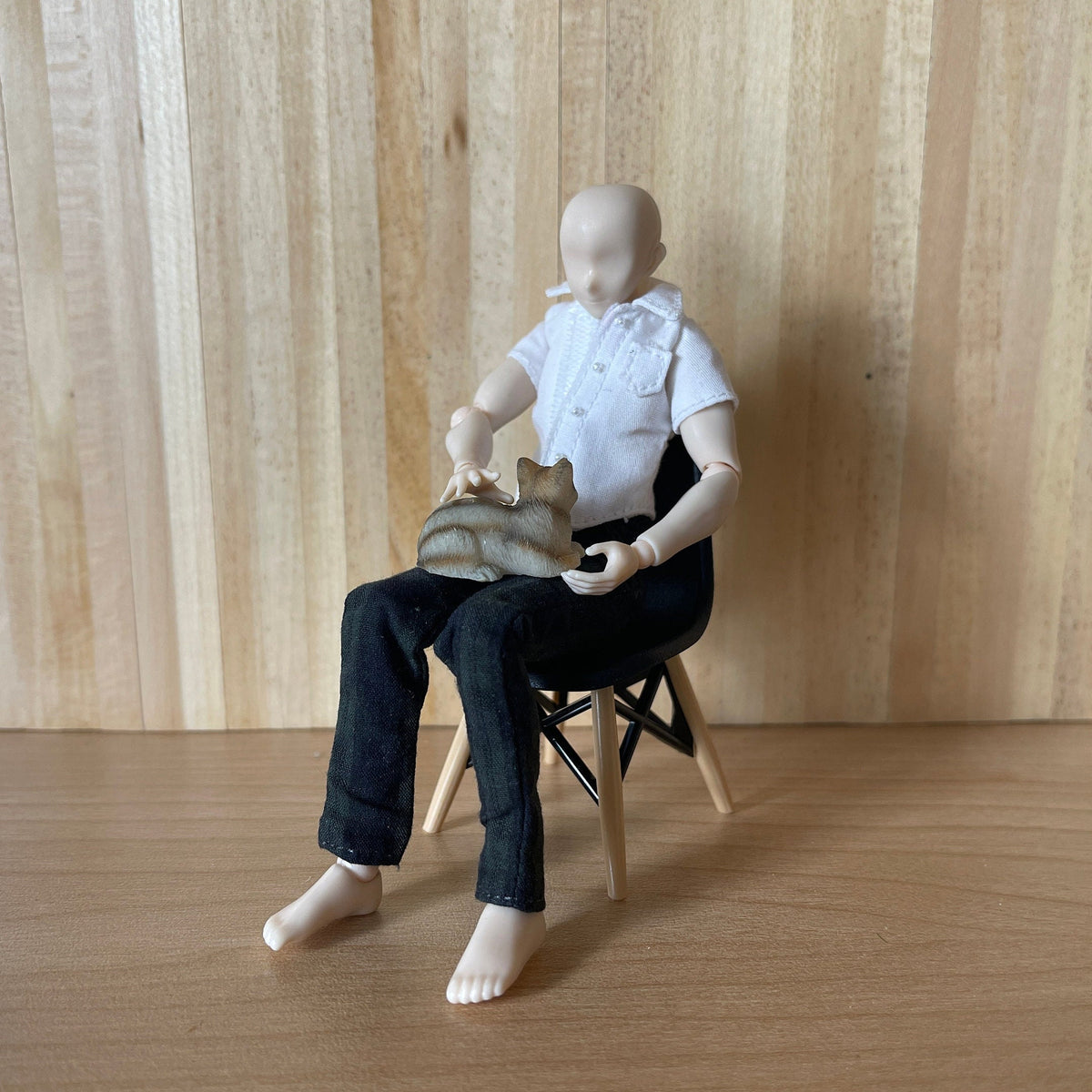 1:12 Scale Miniature Shell Chair Kit, Unassembled, Wood Look Legs and Cross Brace, 2-11/16 inch tall, DIY Dollhouse Supply (black)