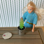 1:12 Miniature Cactus in Round Metal Pot Dollhouse Supplies Garden Flowers and Leaves (Tall) - B057